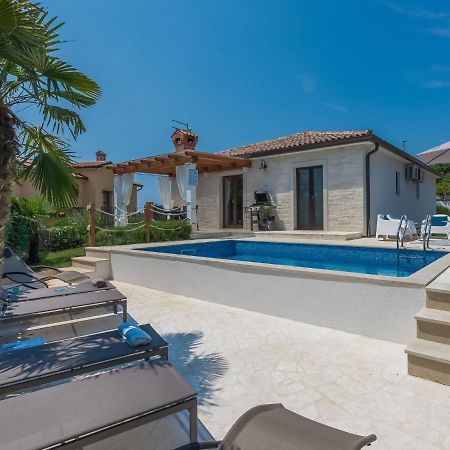 Holiday Home Villa Joy By Interhome Novigrad  ภายนอก รูปภาพ