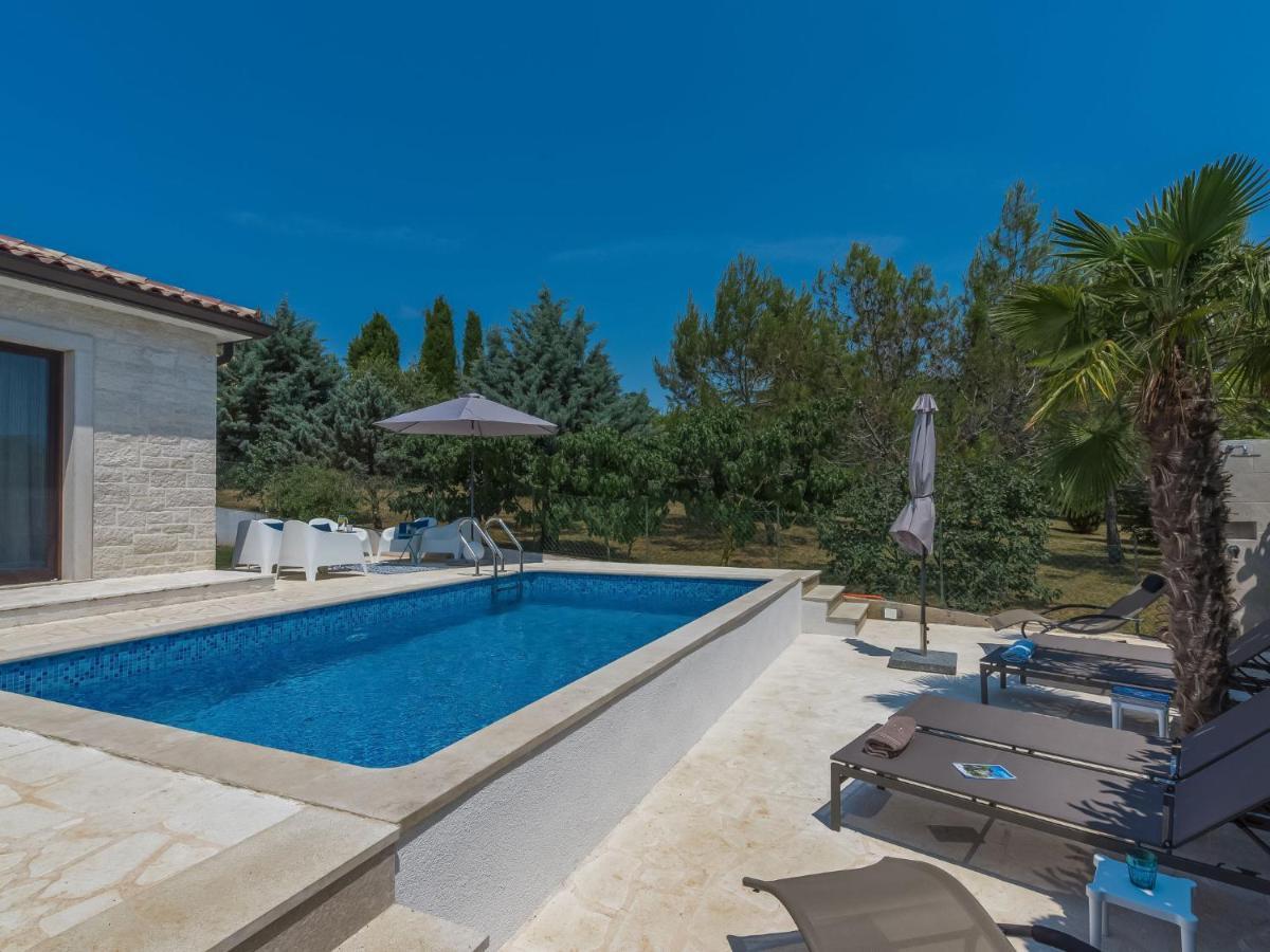 Holiday Home Villa Joy By Interhome Novigrad  ภายนอก รูปภาพ